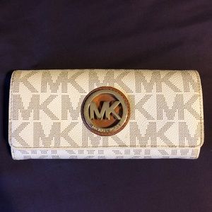 Michael Kors wallet